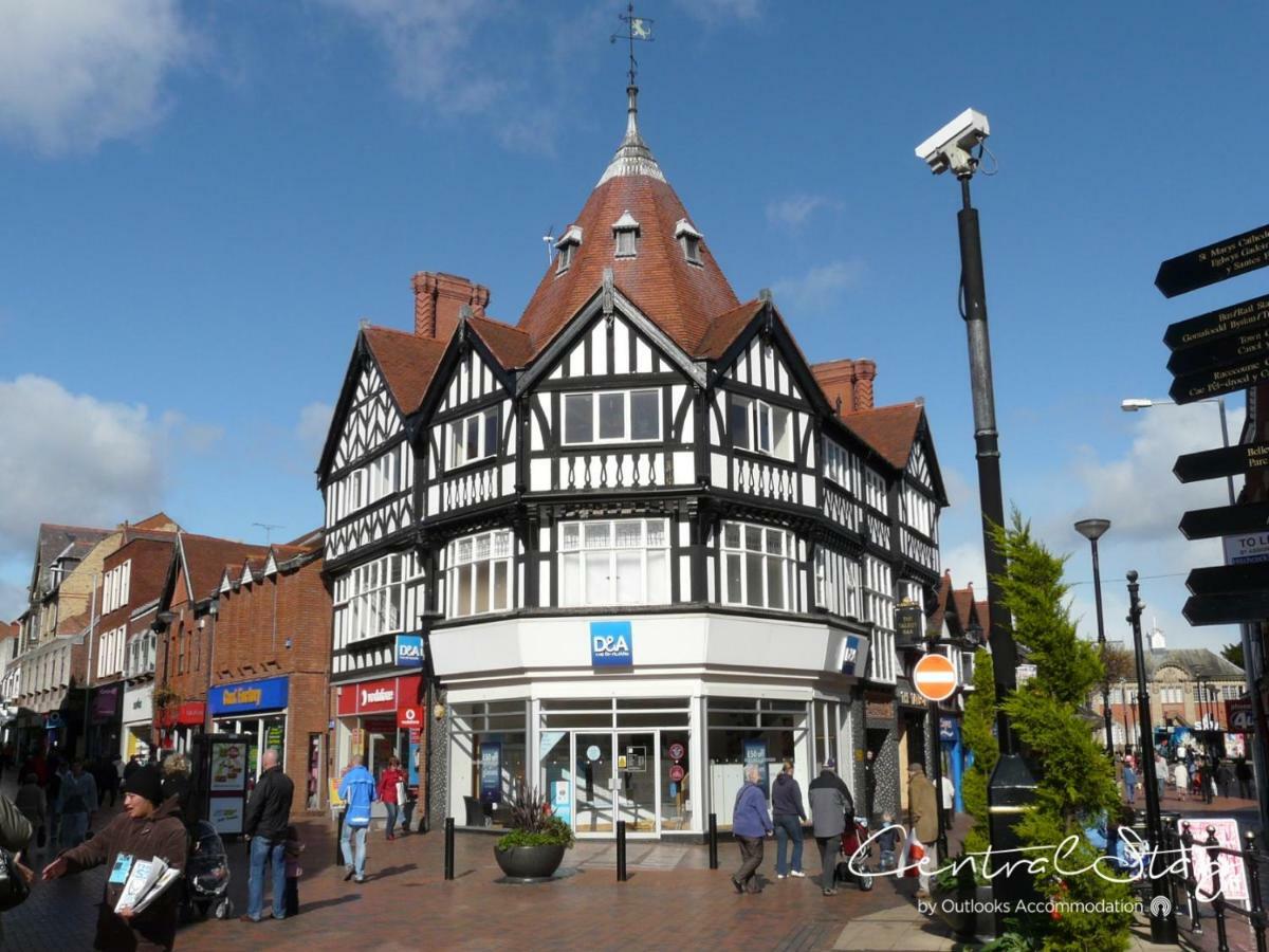 Wrexham Central Stay - Apartment Six ภายนอก รูปภาพ
